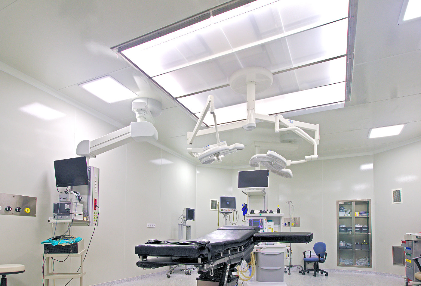 surgery room GRP hygienic wall, dropped ceiling