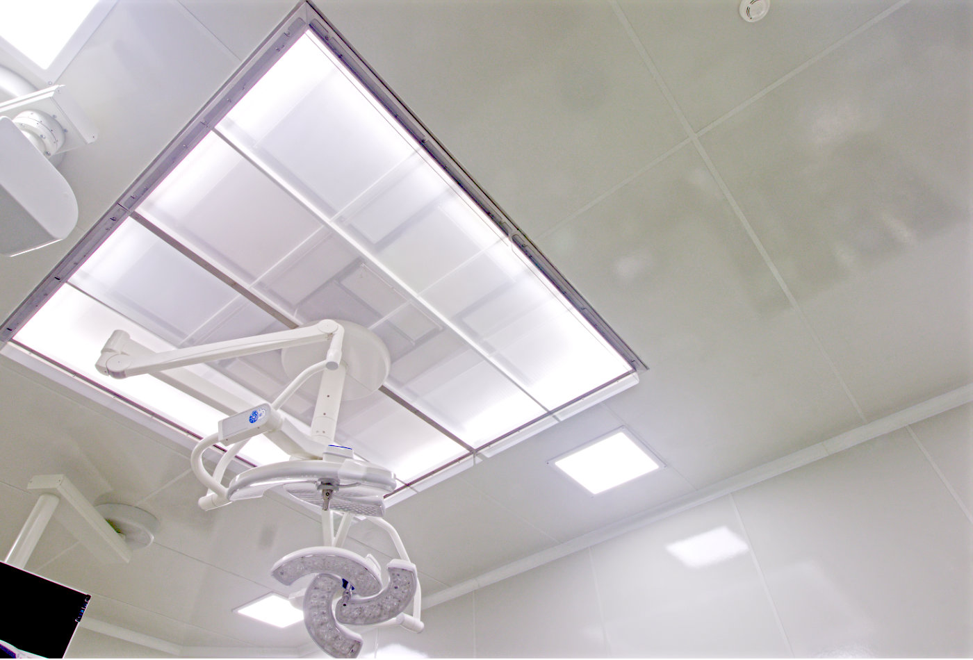 Fırat Üniversitesi ameliyathane CTP asma tavan
