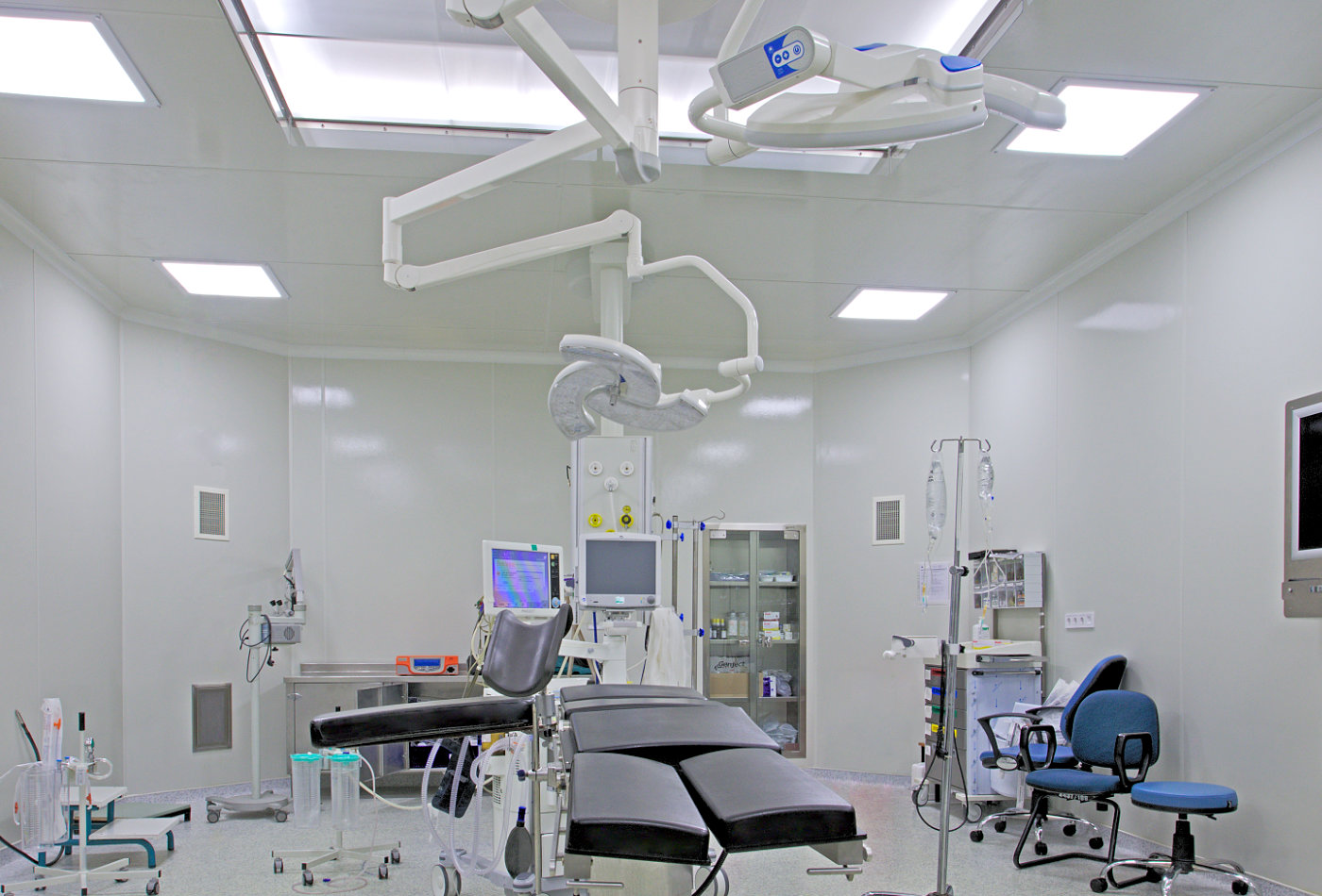 University surgery room hygiene GRP wall, dropped ceiling laminate