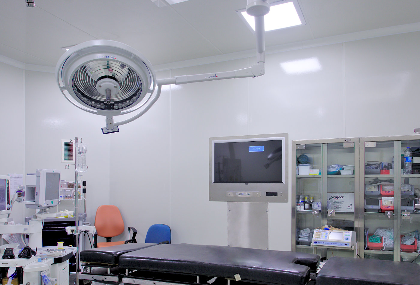 University surgery rooms GRP hygienic walls, dropped ceilings